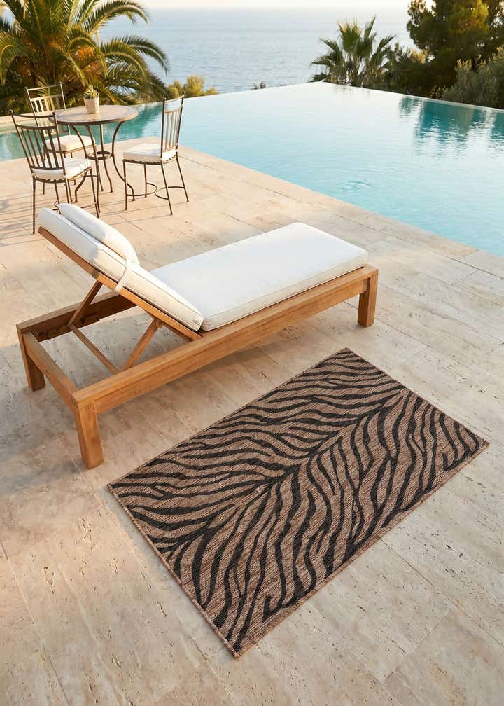 3' x 5' 3 Easy-Clean Safari Indoor / Outdoor Rug
