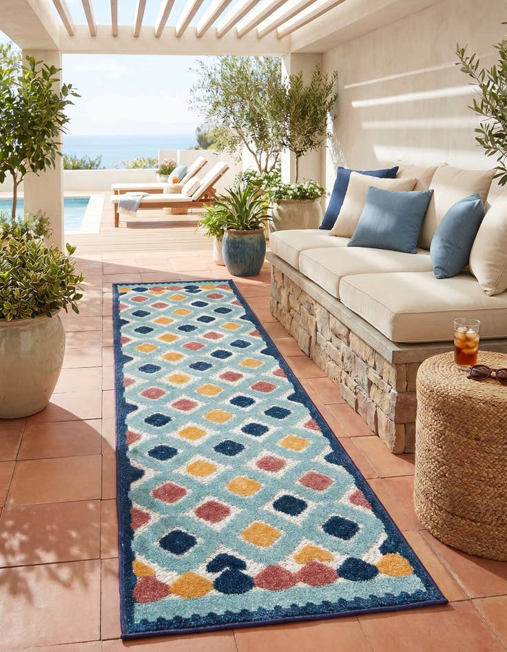 Detail image of 2' x 8' Easy-Clean Belize Indoor / Outdoor Runner Rug