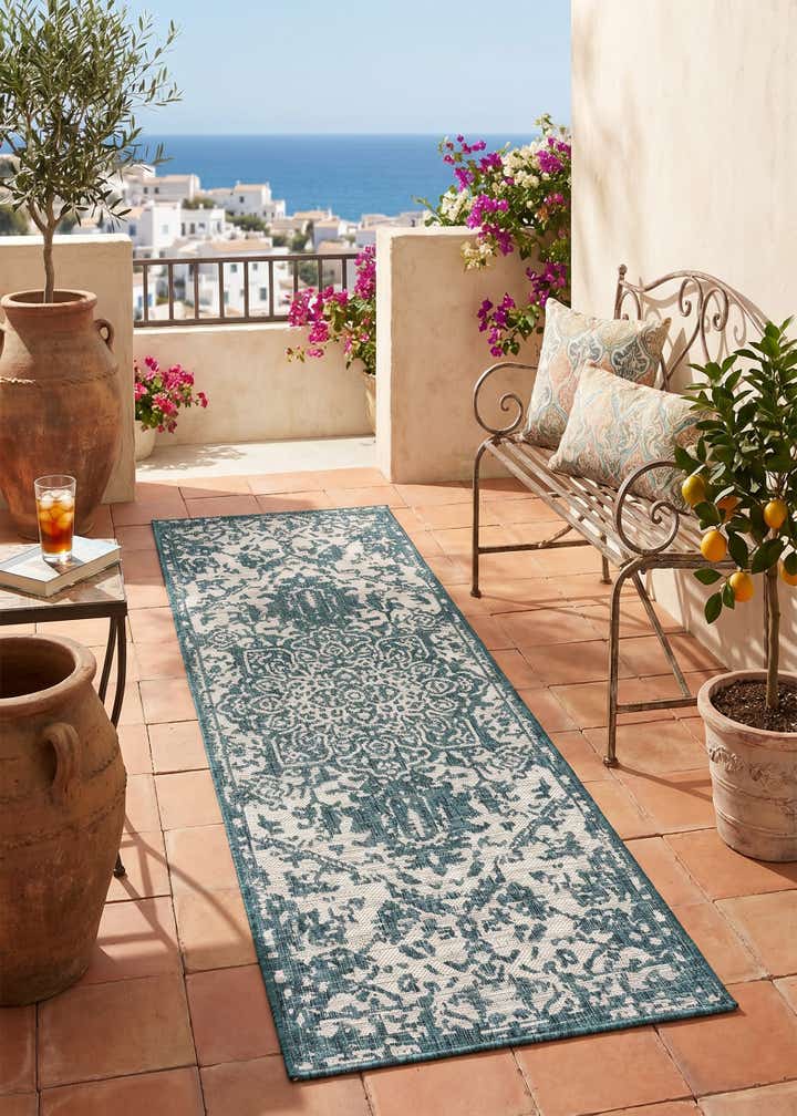 2' x 6' Easy-Clean Jill Zarin Dubai Indoor / Outdoor Runner Rug
