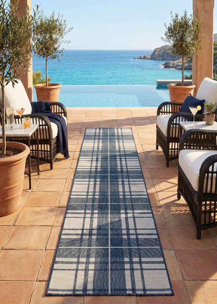 2' 7 x 12' Easy-Clean Checkered Indoor / Outdoor Runner Rug