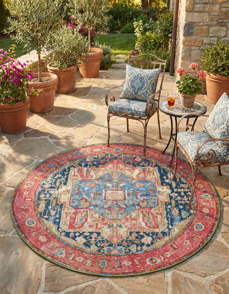 Detail image of 4' x 4' Easy-Clean Traditional Indoor / Outdoor Round Rug
