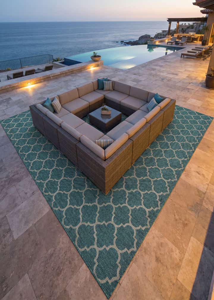 13' x 13' Easy-Clean Lattice Indoor / Outdoor Square Rug