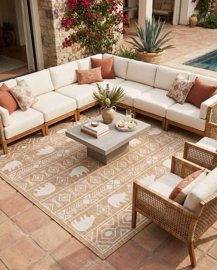 7' 10 x 7' 10 Easy-Clean Southwestern Indoor / Outdoor Square Rug