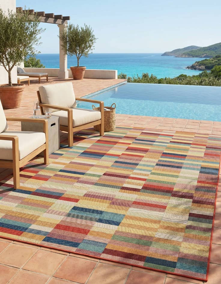Detail image of 7' 10 x 10' Easy-Clean Baja Indoor / Outdoor Rug