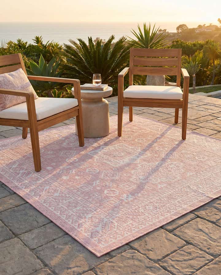 5' 3 x 5' 3 Easy-Clean Aztec Indoor / Outdoor Square Rug