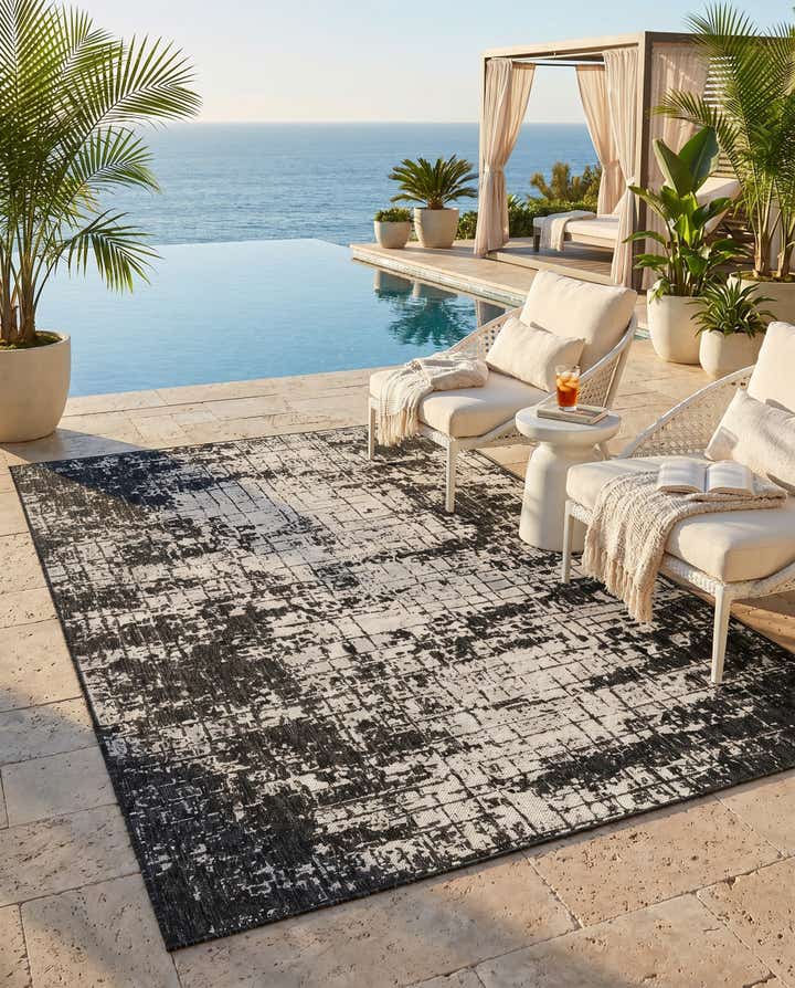 5' 3 x 8' Easy-Clean Modern Indoor / Outdoor Rug
