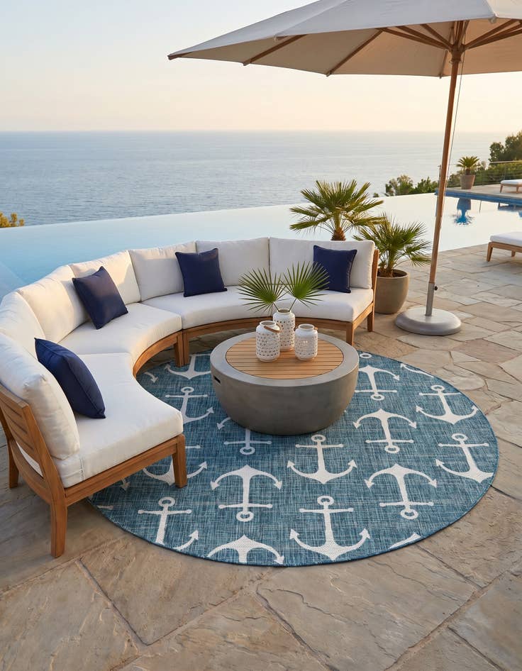 Detail image of 7' 10 x 7' 10 Easy-Clean Coastal Indoor / Outdoor Round Rug