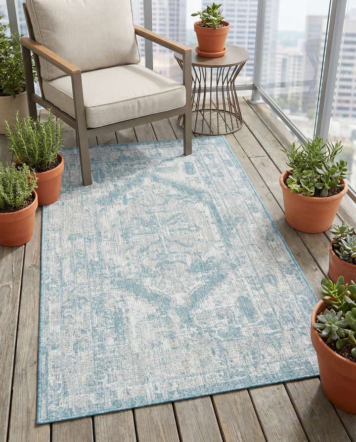 3' x 5' 3 Easy-Clean Traditional Indoor / Outdoor Rug