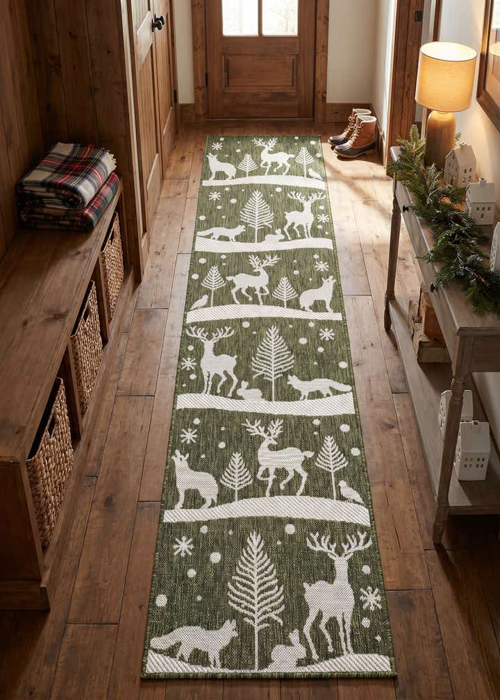2' x 8' Easy-Clean Holiday Indoor / Outdoor Runner Rug