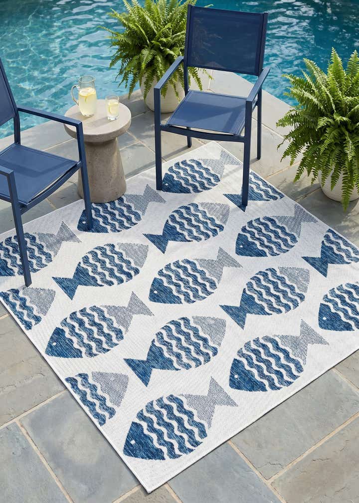 5' 3 x 5' 3 Easy-Clean Coastal Indoor / Outdoor Square Rug