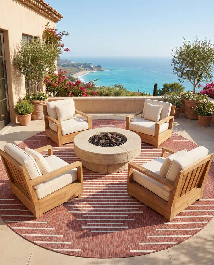 10' 8 x 10' 8 Easy-Clean Modern Indoor / Outdoor Round Rug