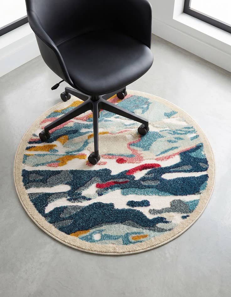Detail image of 3' x 3' Easy-Clean Casablanca Indoor / Outdoor Round Rug