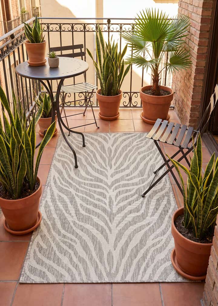 3' x 5' 3 Easy-Clean Safari Indoor / Outdoor Rug
