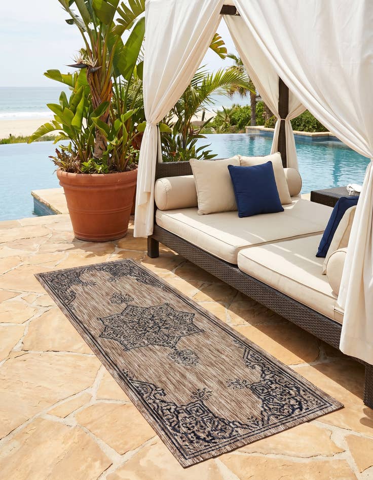 Detail image of 2' x 6' Easy-Clean Traditional Indoor / Outdoor Runner Rug
