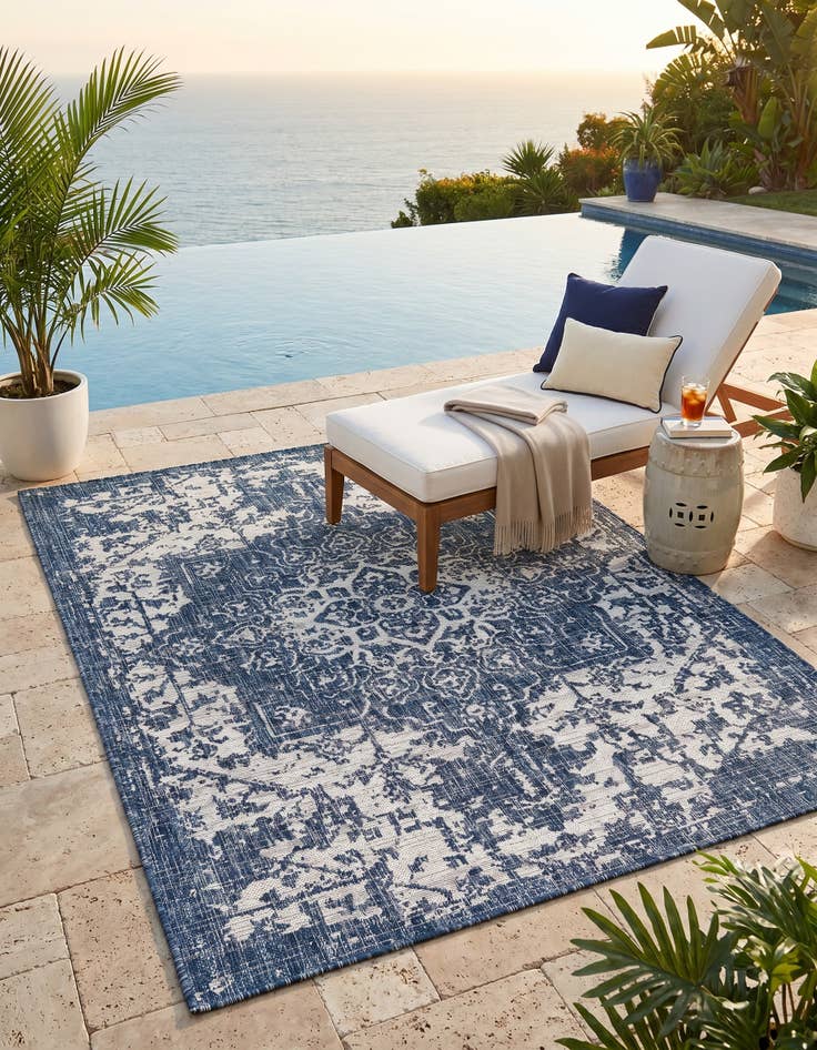 Detail image of 4' x 6' Easy-Clean Jill Zarin Dubai Indoor / Outdoor Rug