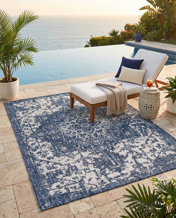 Detail image of 4' x 6' Easy-Clean Jill Zarin Dubai Indoor / Outdoor Rug