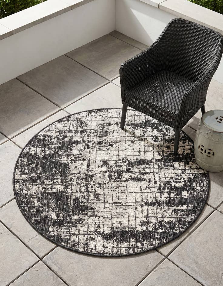 Detail image of 3' x 3' Easy-Clean Modern Indoor / Outdoor Round Rug