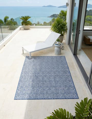 4' x 6' Easy-Clean Lattice Indoor / Outdoor Rug