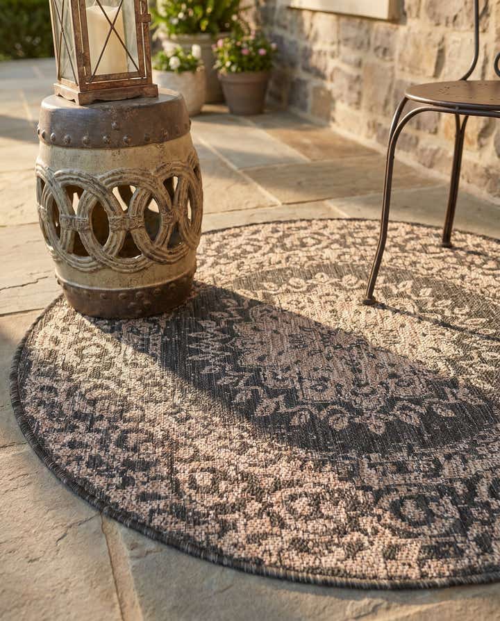 3' x 3' Easy-Clean Traditional Indoor / Outdoor Round Rug