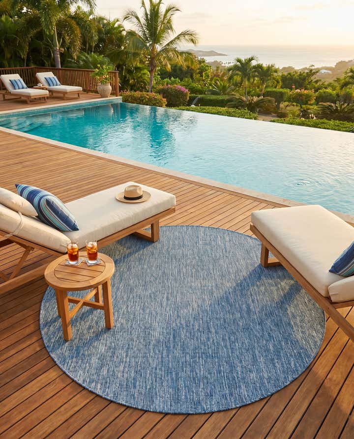 7' 10 x 7' 10 Easy-Clean Solid Indoor / Outdoor Round Rug