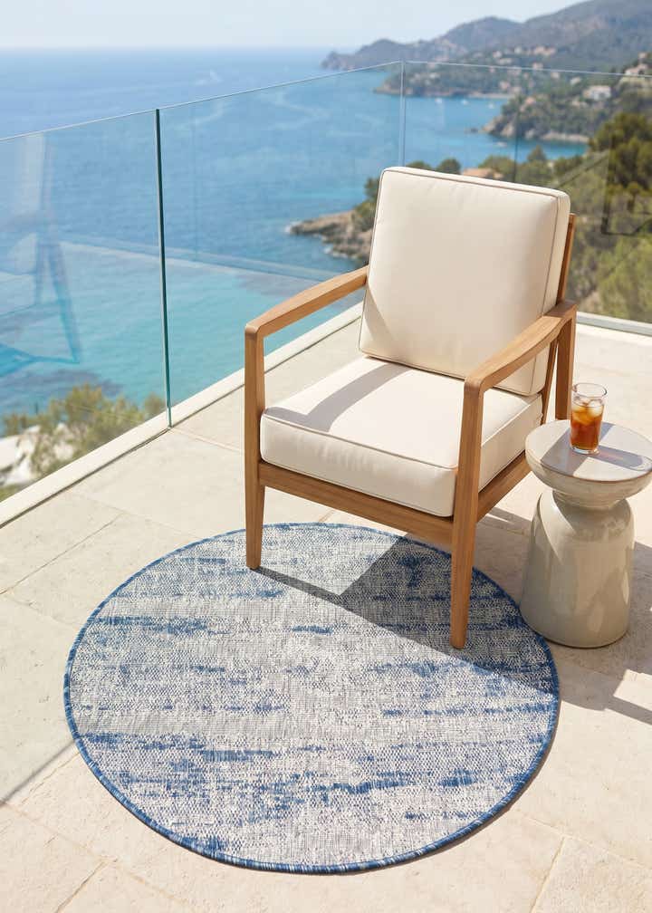 3' x 3' Easy-Clean Modern Indoor / Outdoor Round Rug