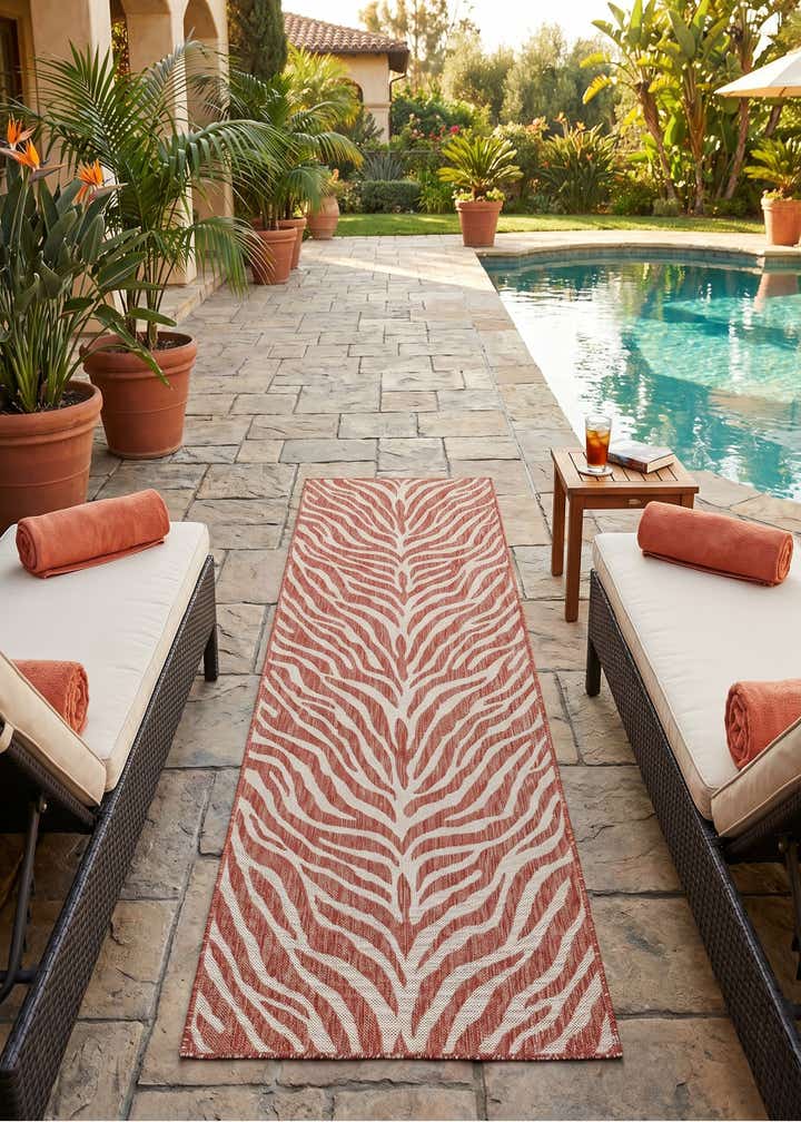 2' 7 x 10' Easy-Clean Safari Indoor / Outdoor Runner Rug