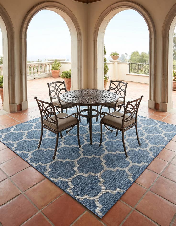 Detail image of 7' 10 x 7' 10 Easy-Clean Lattice Indoor / Outdoor Square Rug