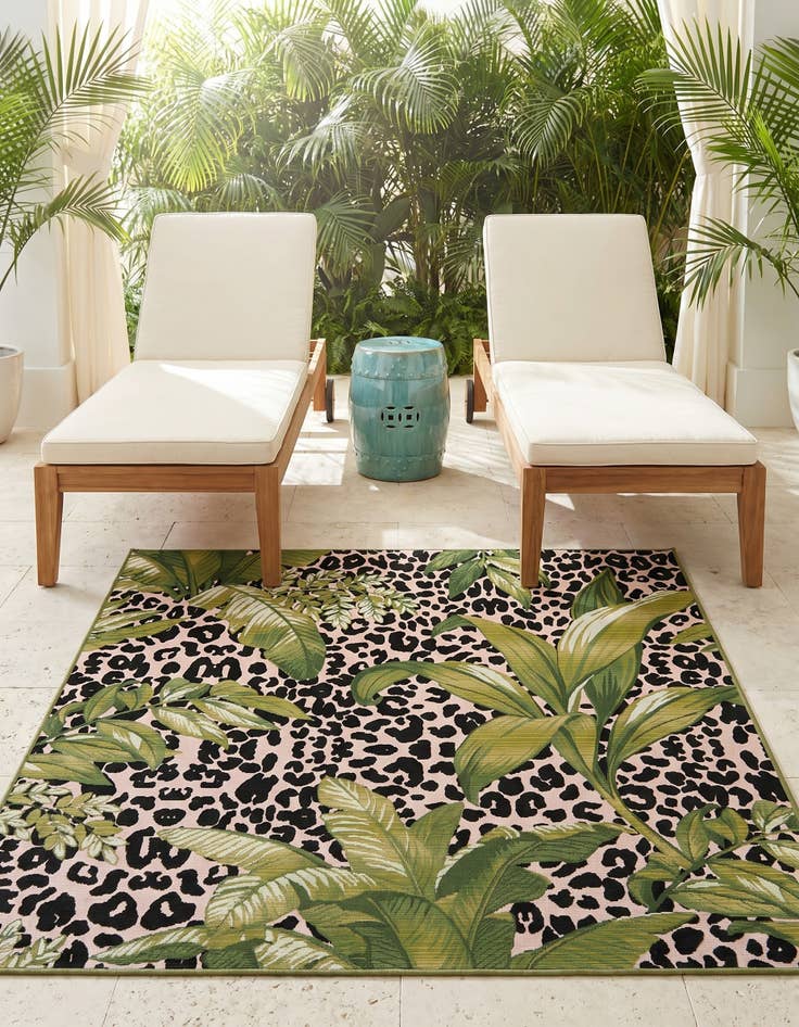 Detail image of 6' x 6' Easy-Clean Botanical Indoor / Outdoor Square Rug