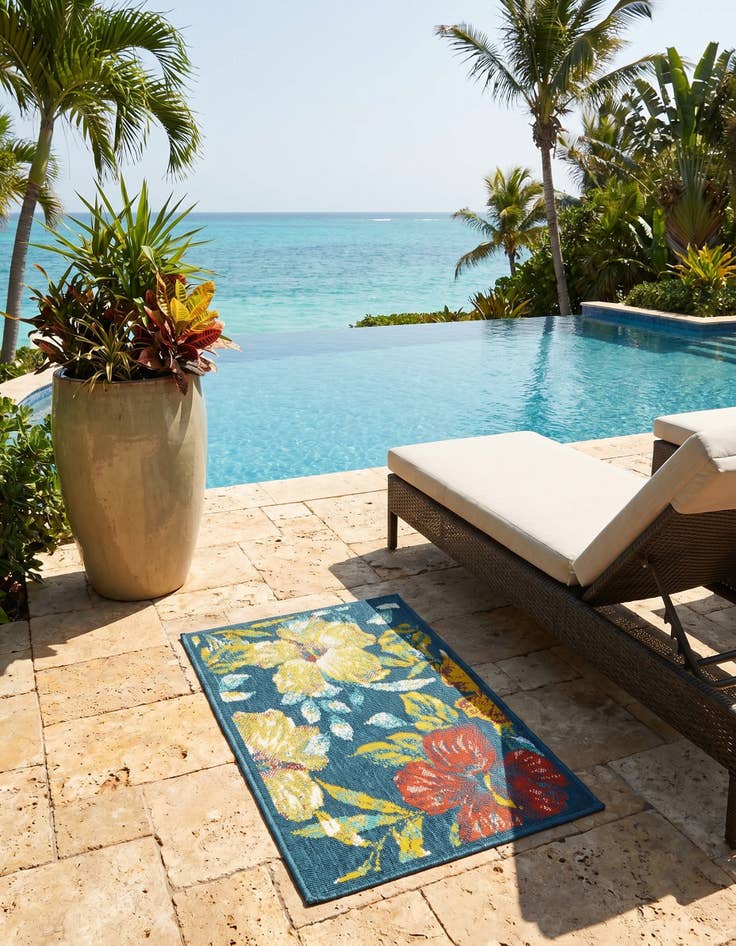 Detail image of 2' x 3' Easy-Clean Coastal Indoor / Outdoor Rug