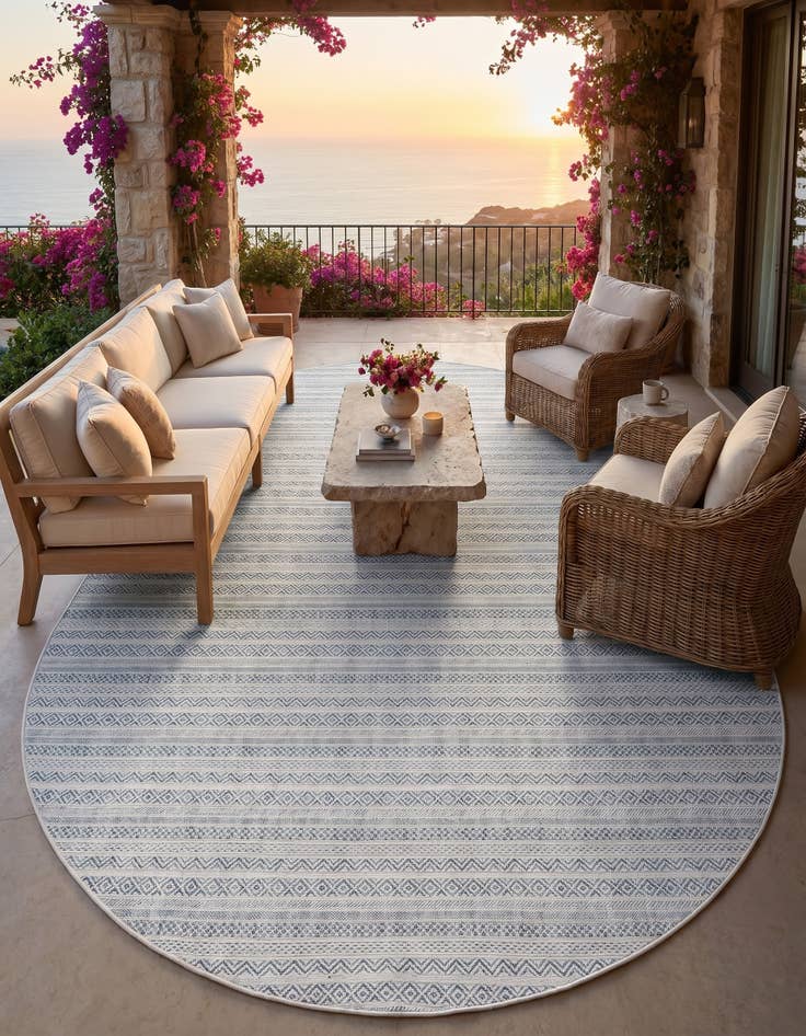 Detail image of 7' 10 x 10' Easy-Clean Ribbon Indoor / Outdoor Oval Rug