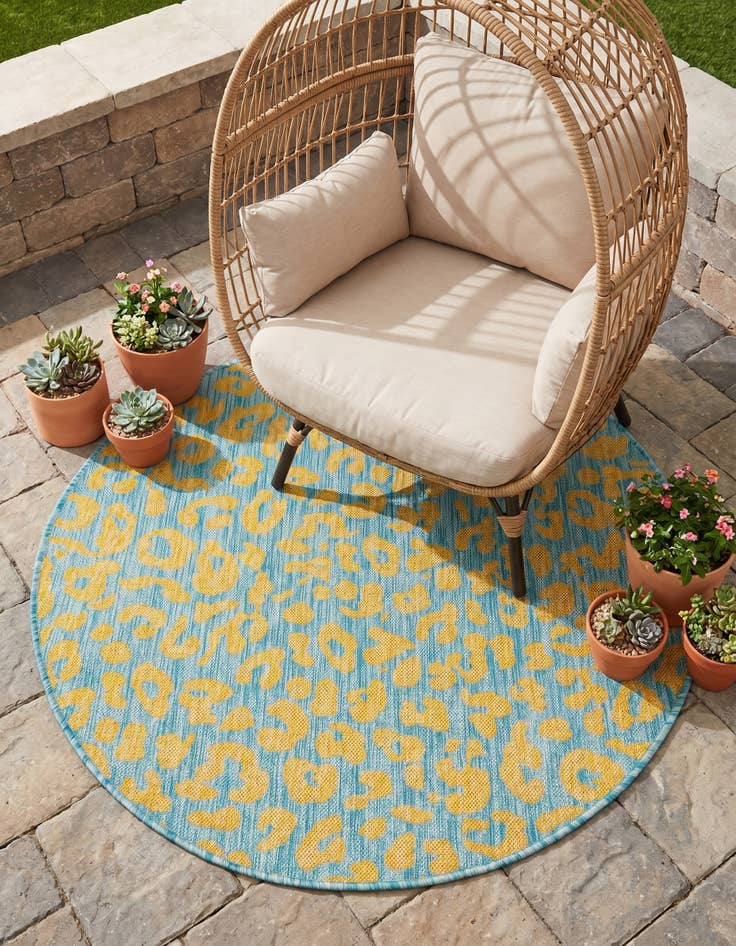 Detail image of 4' x 4' Easy-Clean Safari Indoor / Outdoor Round Rug