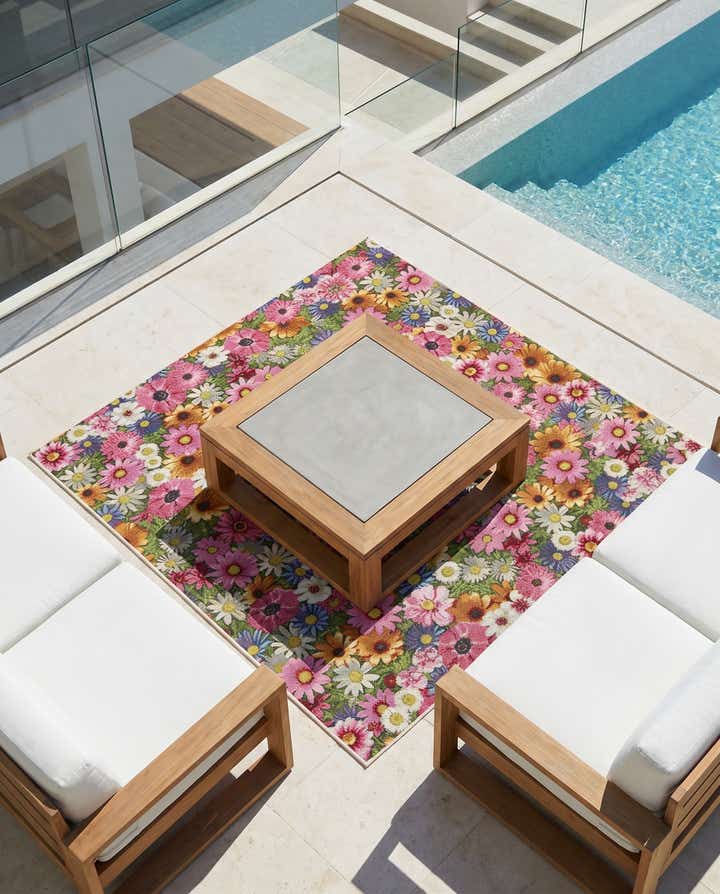 5' 3 x 5' 3 Easy-Clean Botanical Indoor / Outdoor Square Rug