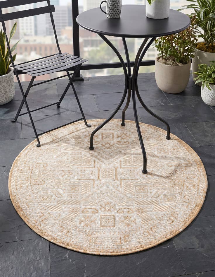 Detail image of 3' x 3' Easy-Clean Aztec Indoor / Outdoor Round Rug