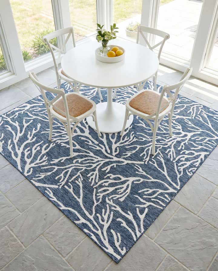 7' 10 x 7' 10 Easy-Clean Coastal Indoor / Outdoor Square Rug