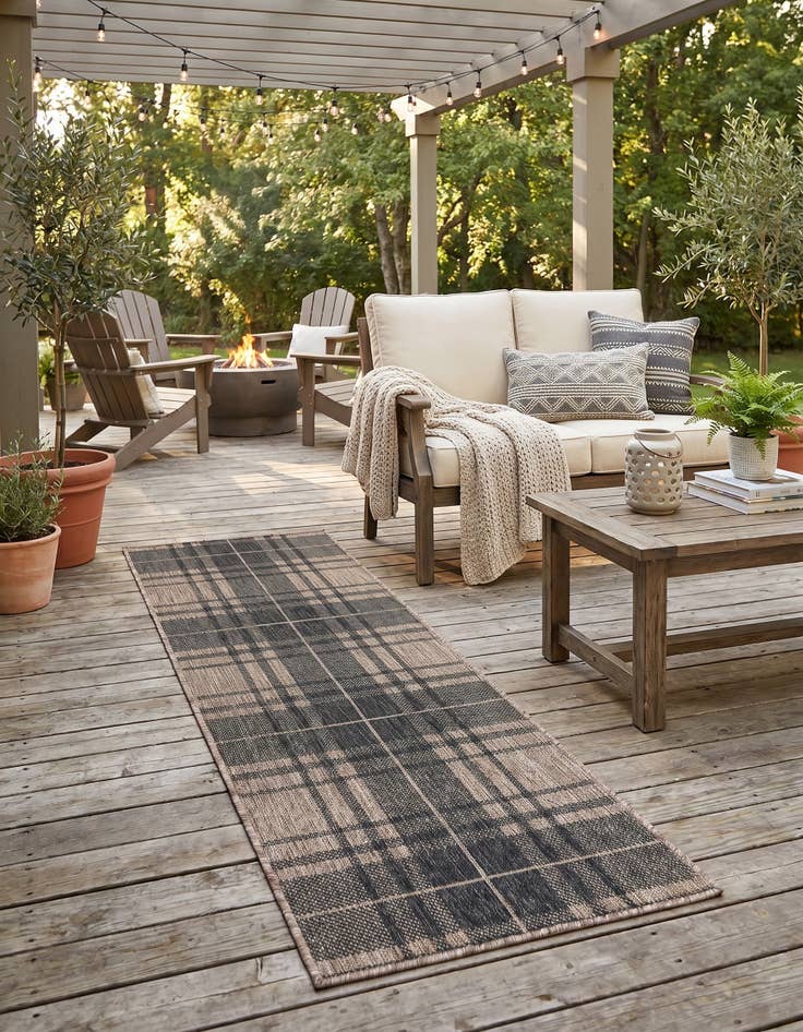 Detail image of 2' x 6' Easy-Clean Checkered Indoor / Outdoor Runner Rug