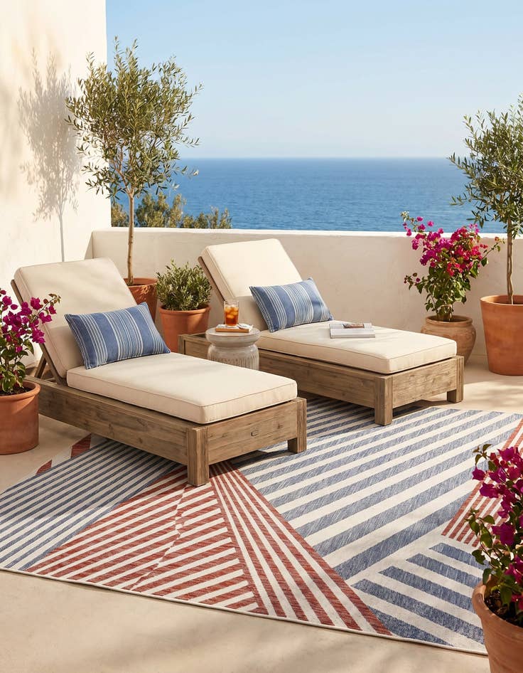 Detail image of 7' 10 x 7' 10 Easy-Clean Jill Zarin Indoor / Outdoor Square Rug