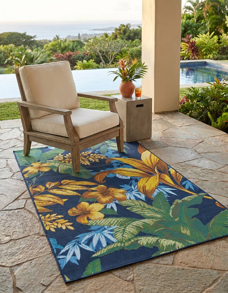Detail image of 3' 3 x 5' 3 Easy-Clean Botanical Indoor / Outdoor Rug