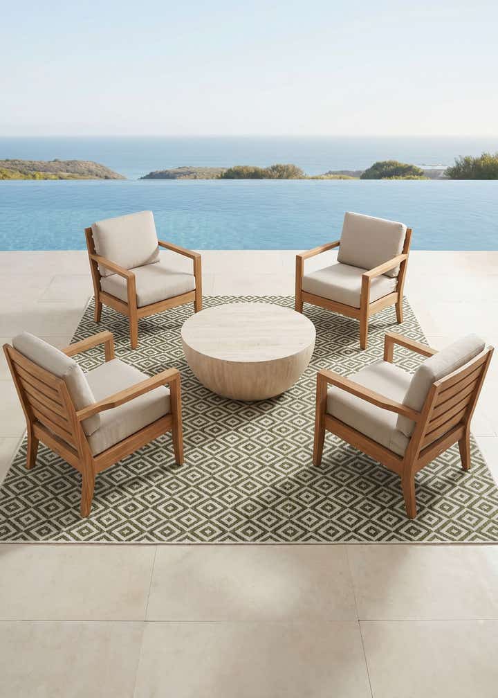 7' 10 x 7' 10 Easy-Clean Jill Zarin Costa Rica Indoor / Outdoor Square Rug