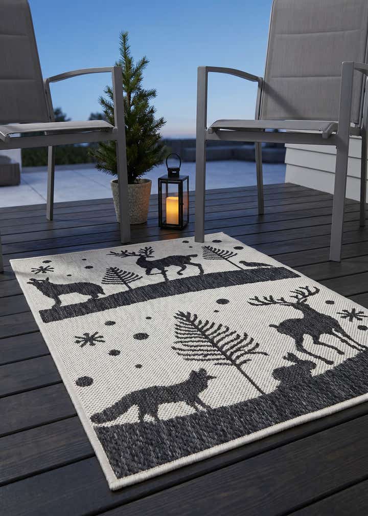 2' x 3' Easy-Clean Holiday Indoor / Outdoor Rug