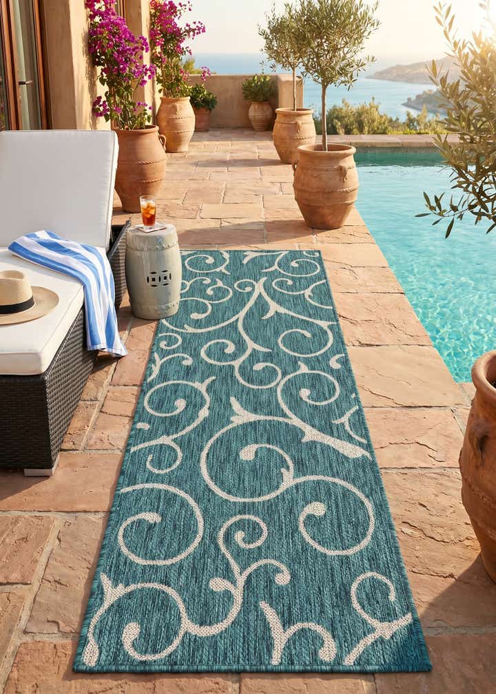 2' x 6' Easy-Clean Botanical Indoor / Outdoor Runner Rug