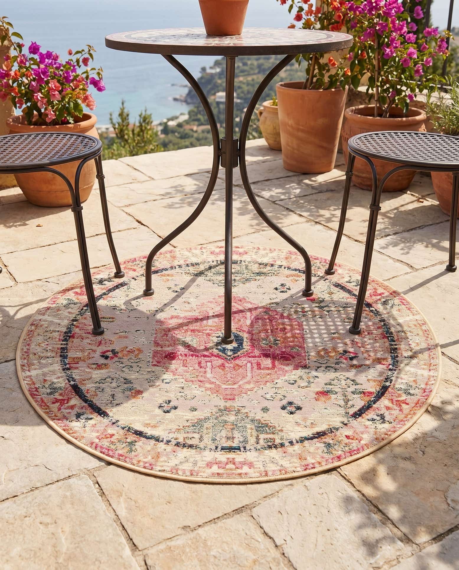 3' x 3' Easy-Clean Traditional Indoor / Outdoor Round Rug