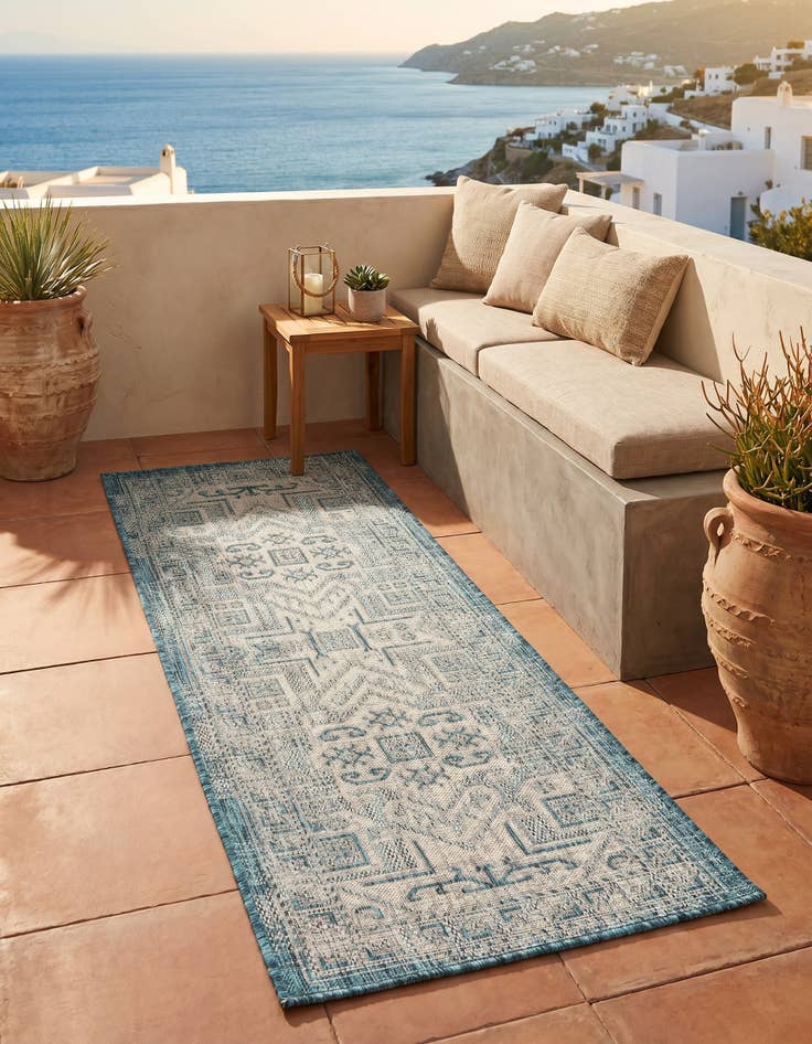 Detail image of 2' x 6' Easy-Clean Aztec Indoor / Outdoor Runner Rug
