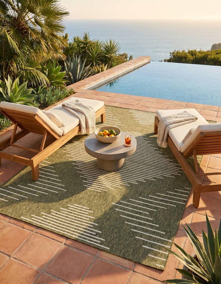 Detail image of 7' x 10' Easy-Clean Modern Indoor / Outdoor Rug