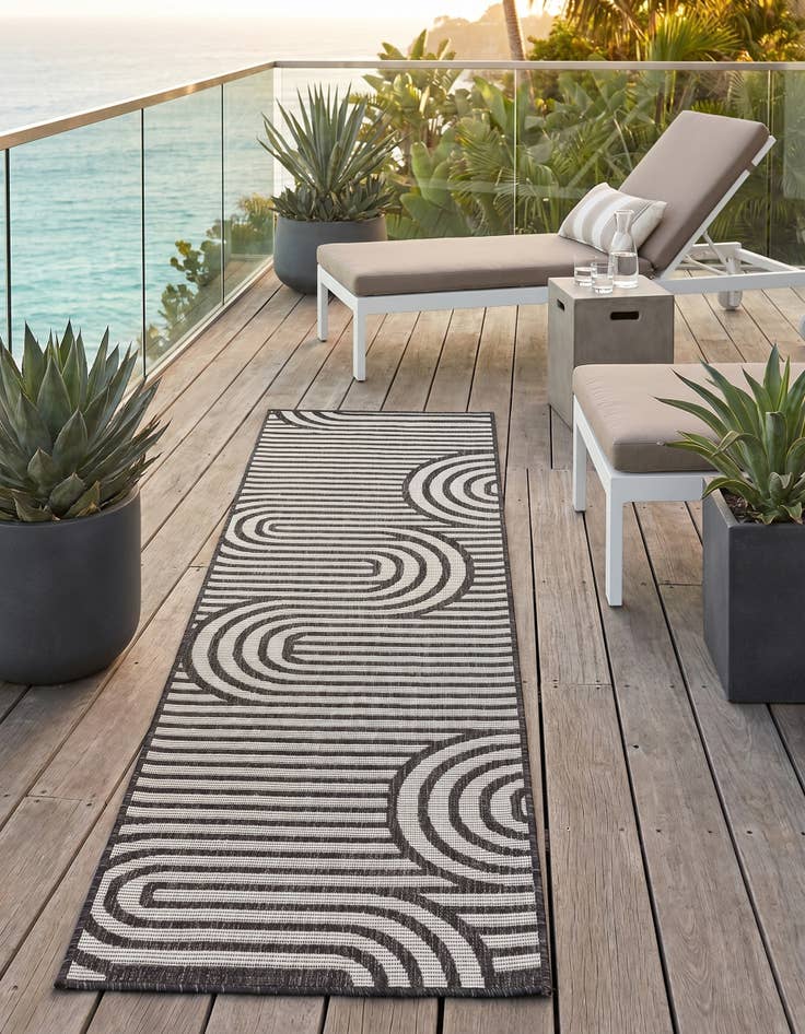 Detail image of 2' x 6' Easy-Clean Modern Indoor / Outdoor Runner Rug