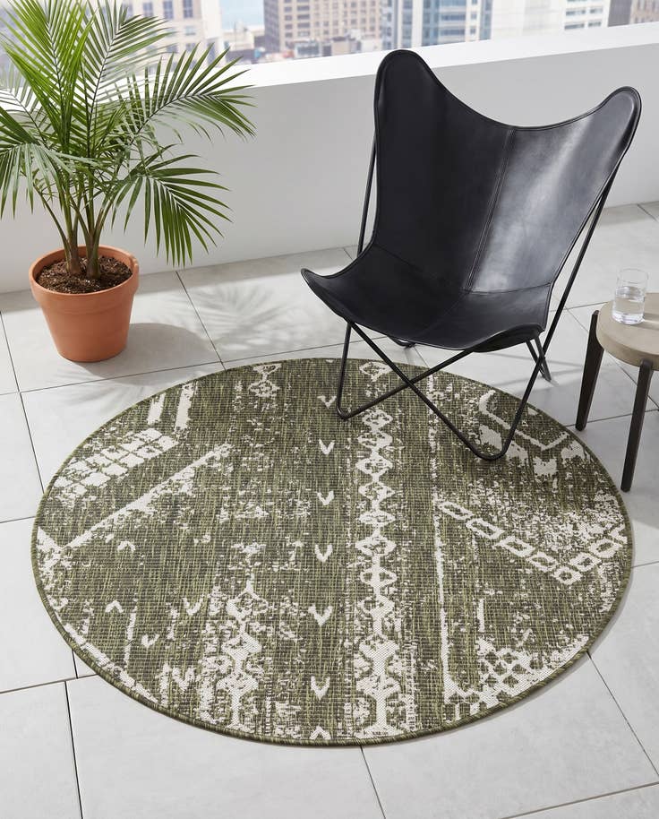 Detail image of 4' x 4' Easy-Clean Bohemian Indoor / Outdoor Round Rug