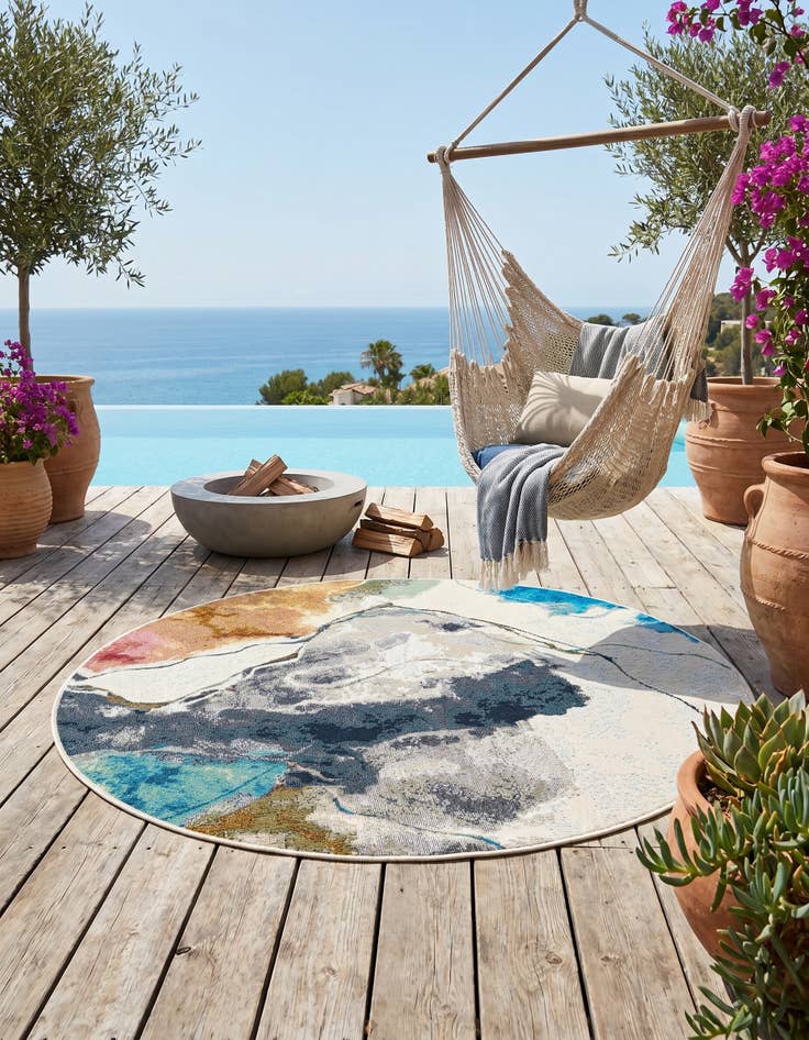 Detail image of 4' 1 x 4' 1 Easy-Clean Modern Indoor / Outdoor Round Rug