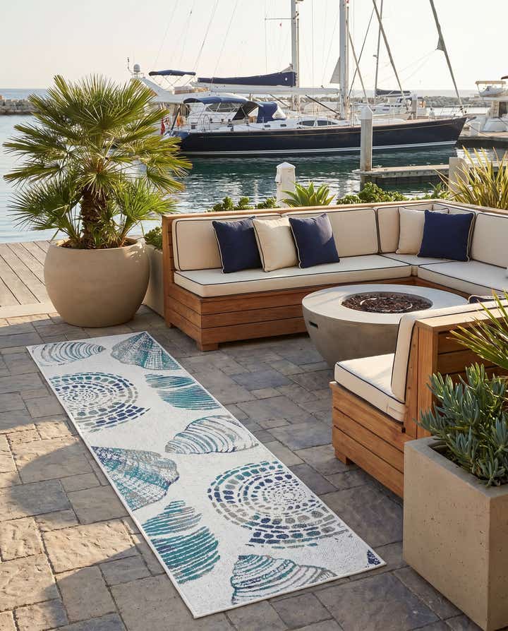 2' x 8' Easy-Clean Coastal Indoor / Outdoor Runner Rug