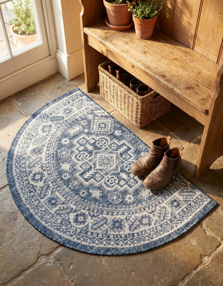 Detail image of 2' 7 x 4' Easy-Clean Aztec Indoor / Outdoor Hearth Rug