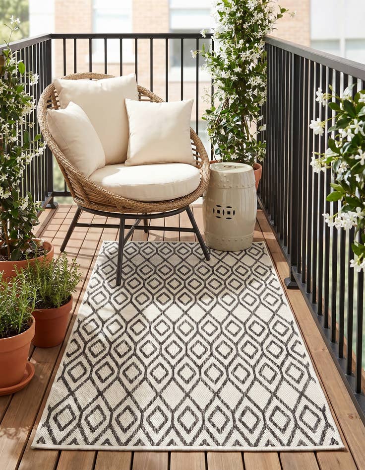 Detail image of 3' x 5' 3 Easy-Clean Jill Zarin Turks and Caicos Indoor / Outdoor Rug