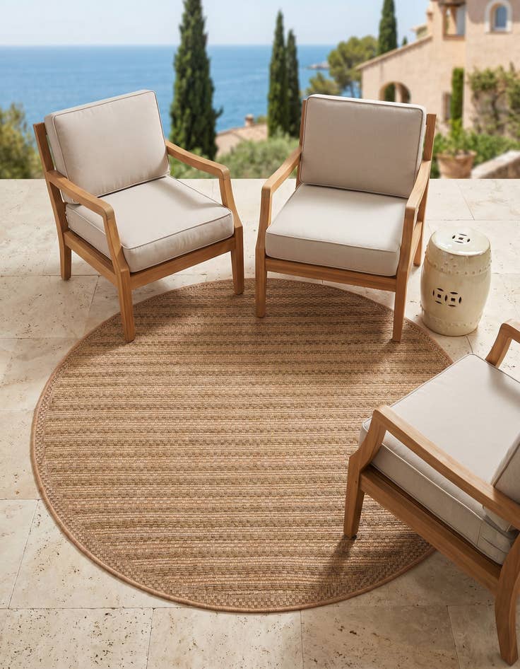 Detail image of 5' 3 x 5' 3 Easy-Clean Border Indoor / Outdoor Round Rug